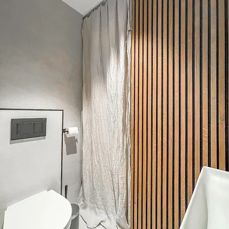 Nicois - 3 Pieces Au Centre * Niza